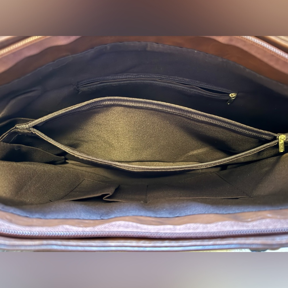 Elegant Brown Braided-Handle Leather Tote - Picture 8 of 8